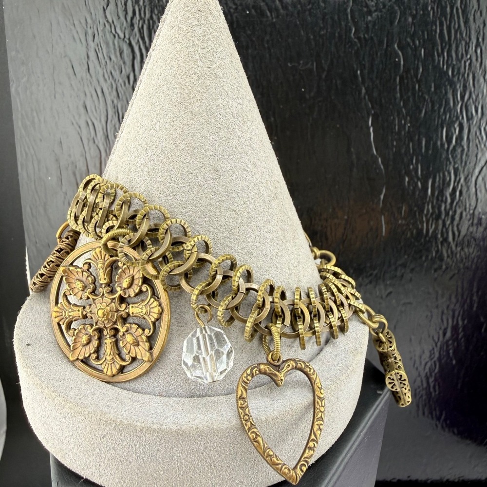 Liz Palacios Charm Bracelet Gold Tone Heart Cross Rhinestone Adjustable 8in